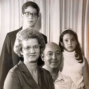 Meet your Posher, Robin